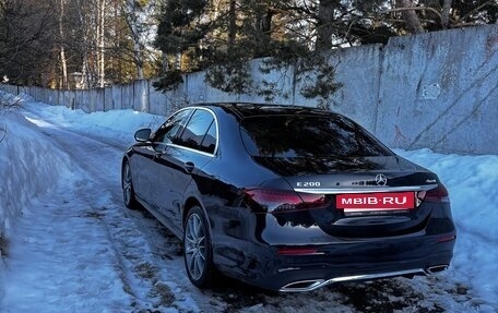 Mercedes-Benz E-Класс, 2022 год, 4 200 000 рублей, 4 фотография