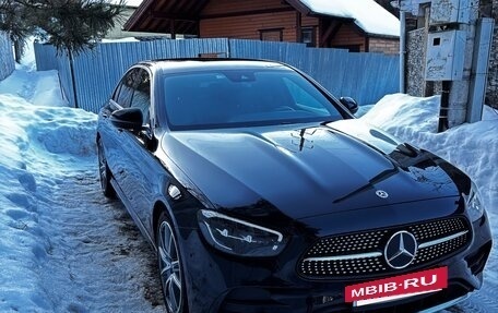 Mercedes-Benz E-Класс, 2022 год, 4 200 000 рублей, 2 фотография