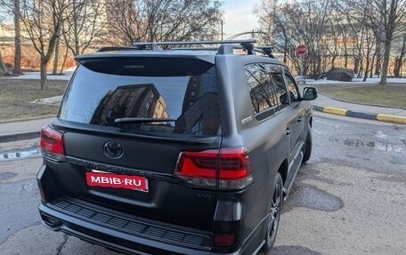 Toyota Land Cruiser 200, 2018 год, 8 999 999 рублей, 4 фотография