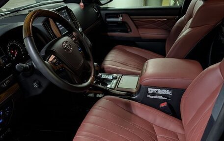 Toyota Land Cruiser 200, 2018 год, 8 999 999 рублей, 6 фотография