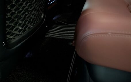 Toyota Land Cruiser 200, 2018 год, 8 999 999 рублей, 9 фотография