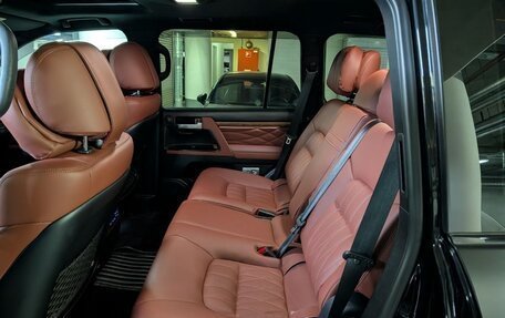 Toyota Land Cruiser 200, 2018 год, 8 999 999 рублей, 8 фотография