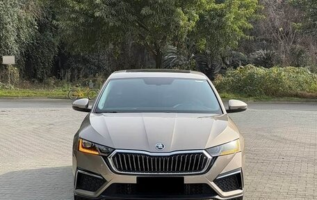 Skoda Octavia IV, 2021 год, 2 250 000 рублей, 2 фотография