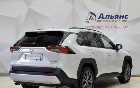 Toyota RAV4, 2024 год, 4 250 000 рублей, 3 фотография