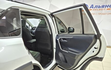 Toyota RAV4, 2024 год, 4 250 000 рублей, 34 фотография