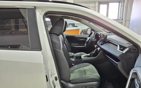 Toyota RAV4, 2024 год, 4 250 000 рублей, 37 фотография