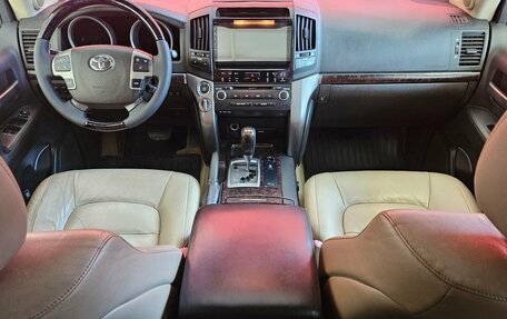 Toyota Land Cruiser 200, 2008 год, 2 700 000 рублей, 9 фотография