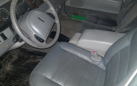 Lincoln Town Car III рестайлинг, 1999 год, 370 000 рублей, 5 фотография