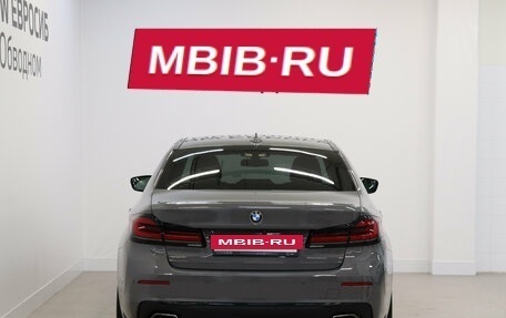 BMW 5 серия, 2020 год, 5 890 000 рублей, 4 фотография