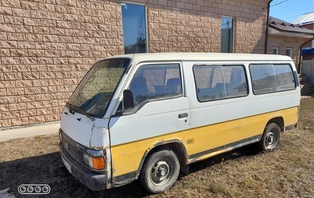 Nissan Urvan III, 1990 год, 150 000 рублей, 1 фотография