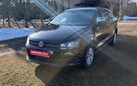 Volkswagen Polo VI (EU Market), 2013 год, 670 000 рублей, 1 фотография
