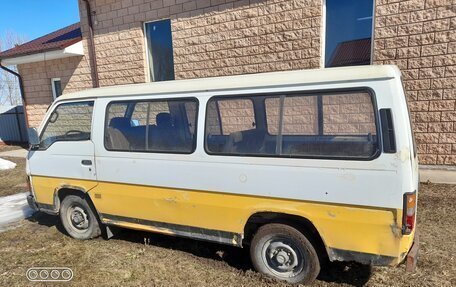 Nissan Urvan III, 1990 год, 150 000 рублей, 3 фотография