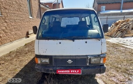 Nissan Urvan III, 1990 год, 150 000 рублей, 2 фотография