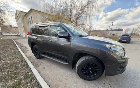 Toyota Land Cruiser Prado 150 рестайлинг 2, 2012 год, 3 000 000 рублей, 3 фотография