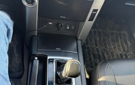 Toyota Land Cruiser Prado 150 рестайлинг 2, 2012 год, 3 000 000 рублей, 8 фотография