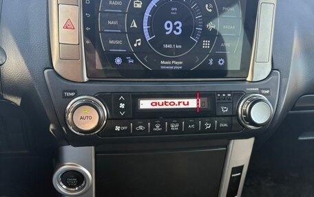 Toyota Land Cruiser Prado 150 рестайлинг 2, 2012 год, 3 000 000 рублей, 7 фотография