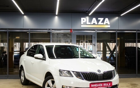 Skoda Octavia, 2018 год, 1 749 000 рублей, 2 фотография