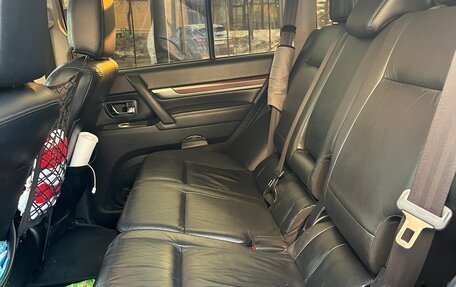 Mitsubishi Pajero IV, 2007 год, 1 385 000 рублей, 6 фотография