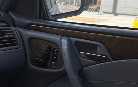 Mercedes-Benz E-Класс, 2000 год, 370 000 рублей, 3 фотография