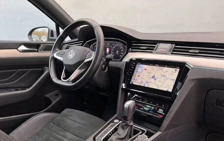 Volkswagen Passat, 2024 год, 4 480 000 рублей, 12 фотография