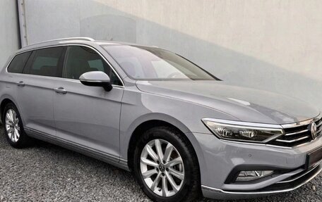 Volkswagen Passat, 2024 год, 4 480 000 рублей, 5 фотография