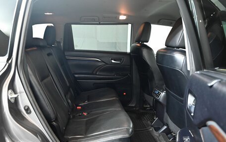 Toyota Highlander III, 2014 год, 3 320 000 рублей, 21 фотография