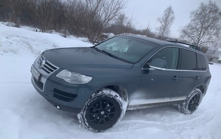Volkswagen Touareg III, 2007 год, 1 080 000 рублей, 2 фотография