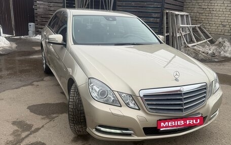 Mercedes-Benz E-Класс, 2010 год, 1 500 000 рублей, 2 фотография