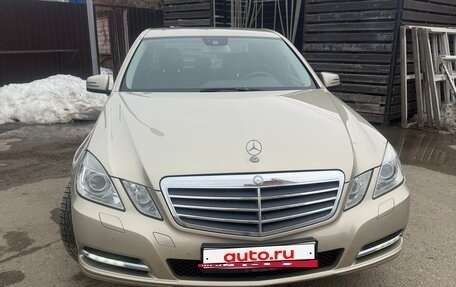 Mercedes-Benz E-Класс, 2010 год, 1 500 000 рублей, 4 фотография