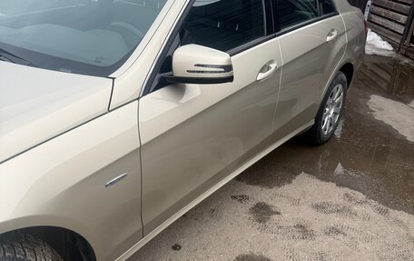 Mercedes-Benz E-Класс, 2010 год, 1 500 000 рублей, 22 фотография