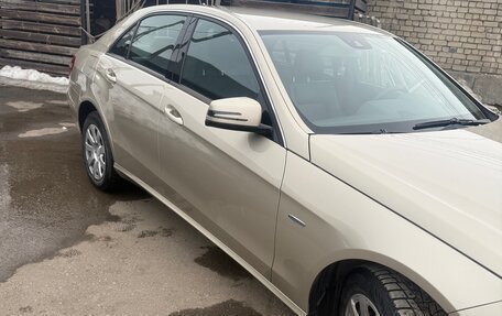 Mercedes-Benz E-Класс, 2010 год, 1 500 000 рублей, 24 фотография