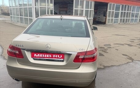 Mercedes-Benz E-Класс, 2010 год, 1 500 000 рублей, 12 фотография