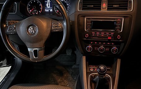 Volkswagen Jetta VI, 2014 год, 900 000 рублей, 9 фотография