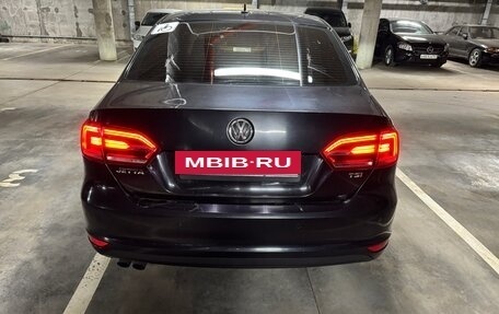 Volkswagen Jetta VI, 2014 год, 900 000 рублей, 2 фотография