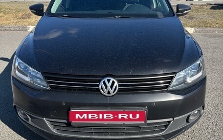 Volkswagen Jetta VI, 2014 год, 900 000 рублей, 12 фотография