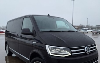 Volkswagen Multivan T6 рестайлинг, 2017 год, 3 650 000 рублей, 1 фотография