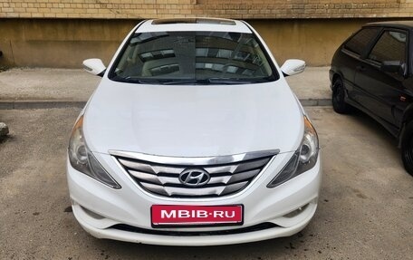Hyundai Sonata VI, 2012 год, 1 150 000 рублей, 1 фотография