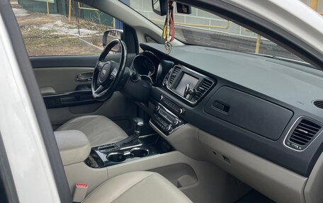 KIA Carnival III, 2018 год, 2 460 000 рублей, 5 фотография