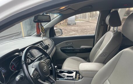 KIA Carnival III, 2018 год, 2 460 000 рублей, 7 фотография