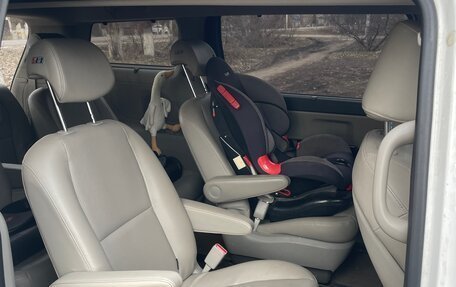 KIA Carnival III, 2018 год, 2 460 000 рублей, 12 фотография