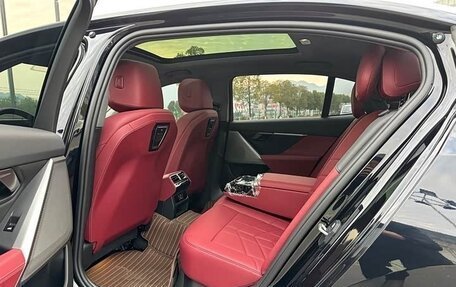 BMW 5 серия, 2025 год, 7 150 000 рублей, 16 фотография