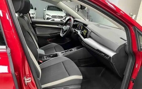 Volkswagen Golf VIII, 2021 год, 1 931 900 рублей, 12 фотография