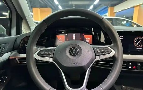 Volkswagen Golf VIII, 2022 год, 1 836 900 рублей, 10 фотография