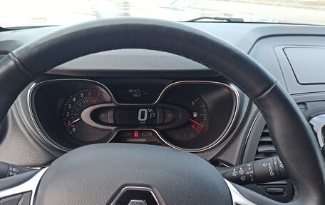 Renault Kaptur I рестайлинг, 2022 год, 1 990 000 рублей, 3 фотография