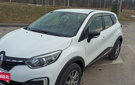 Renault Kaptur I рестайлинг, 2022 год, 1 990 000 рублей, 6 фотография