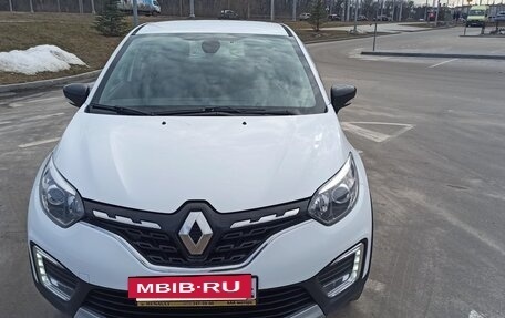 Renault Kaptur I рестайлинг, 2022 год, 1 990 000 рублей, 4 фотография