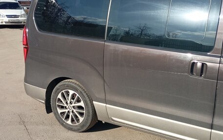 Hyundai Grand Starex Grand Starex I рестайлинг 2, 2019 год, 3 100 000 рублей, 6 фотография