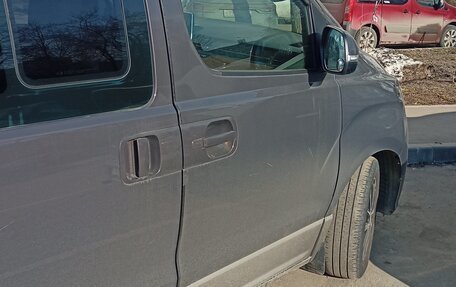 Hyundai Grand Starex Grand Starex I рестайлинг 2, 2019 год, 3 100 000 рублей, 7 фотография