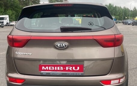 KIA Sportage IV рестайлинг, 2018 год, 1 899 000 рублей, 6 фотография