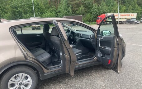 KIA Sportage IV рестайлинг, 2018 год, 1 899 000 рублей, 14 фотография